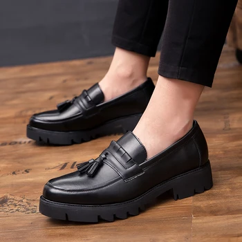 meeste luksuslik moe pulmapidu kanda pehmest nahast kingad tõsta kohta tutid musta kinga platvormi mokassiinkingad suvel hingav tossud